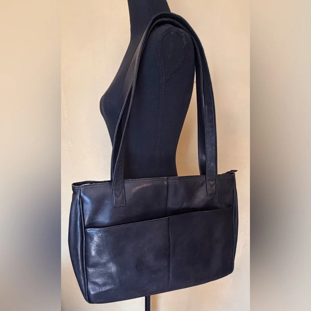 Classic Volare Group Black Leather Computer Bag